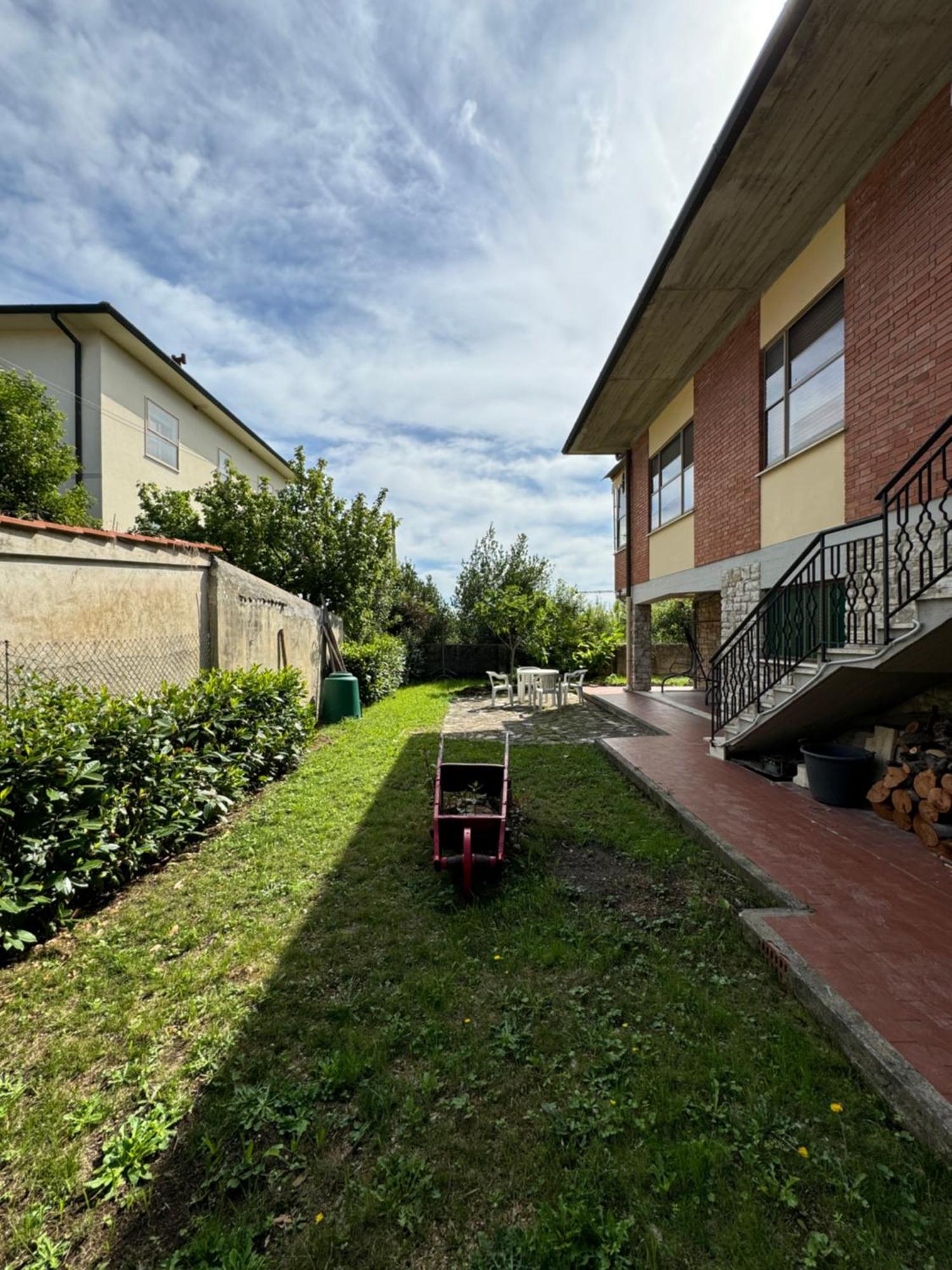 Lucy'S House, Elegante Alloggio Rustico Con Tutti I Comfort Moderni A Pisa Hotel Exterior foto